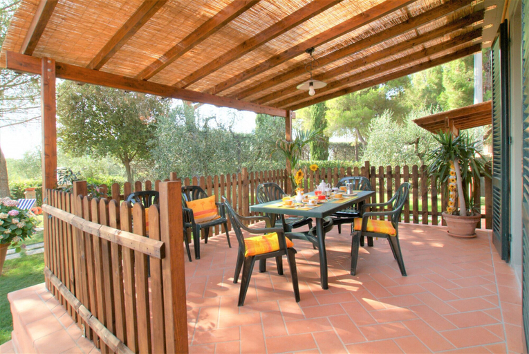 Balcony 2, La Quercia: Pool, Chianti & San Gimignano, Florence