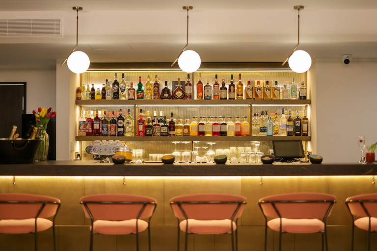 Food & Drinks