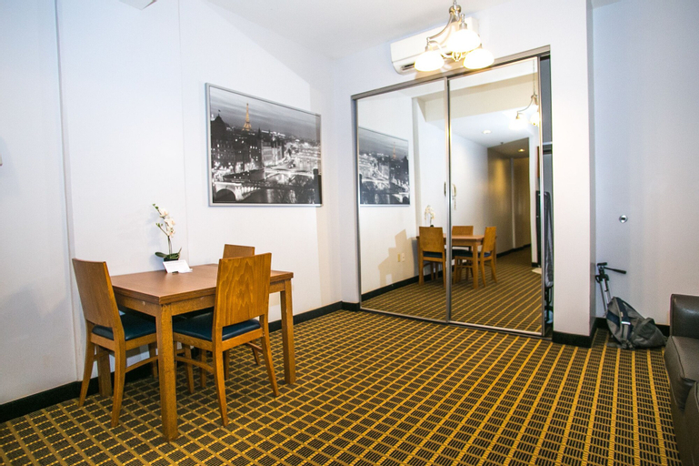 Dining Room 4