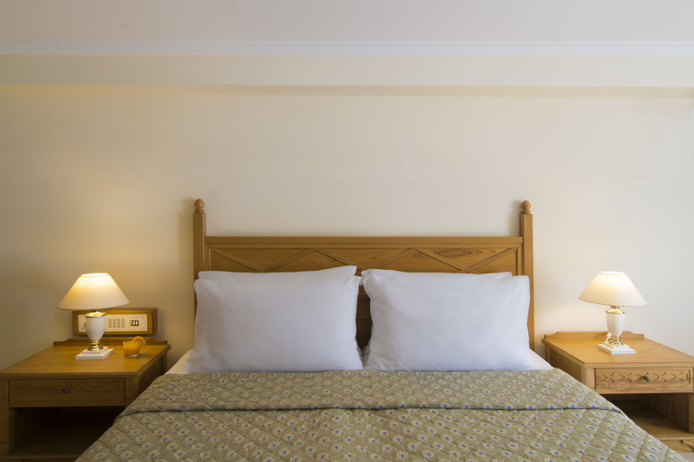 Bedroom 3, Canvas by Mitsis Petit Palais, South Aegean