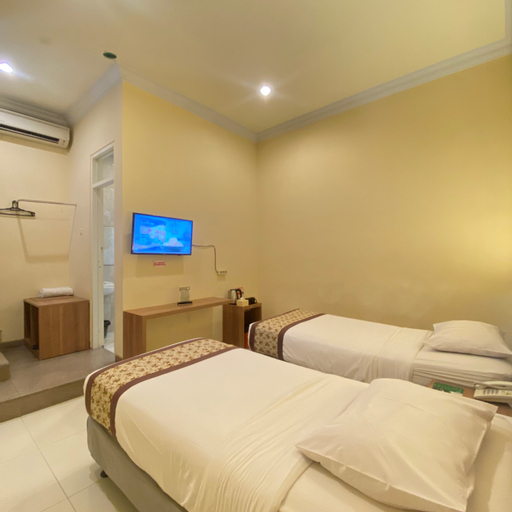Bedroom 13