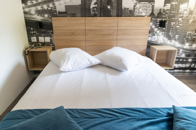 Bedroom 3, Hôtel Bagatelle Paris Nord Roissy CDG, Val-d'Oise