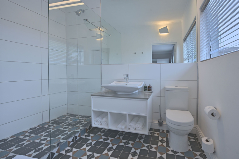 Bathroom 4, Fijnbos Private Manor, City of Cape Town