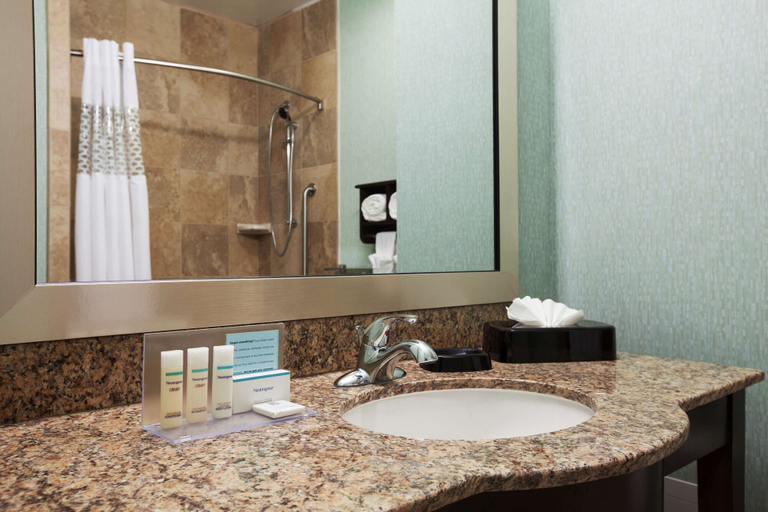 Bathroom 4, Hampton Inn Los Angeles Int'l Airport/Hawthorne, Los Angeles