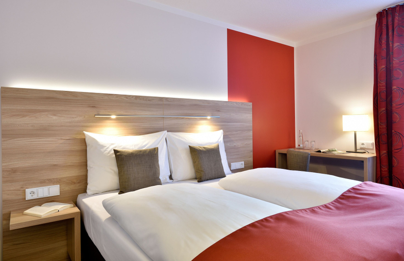 Bedroom 3, Coffee Fellows Hotel Puchheim, Fürstenfeldbruck