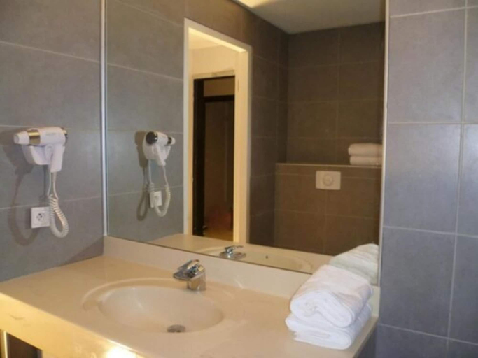 Bathroom 4, Hotel Orizonte, Haute-Corse