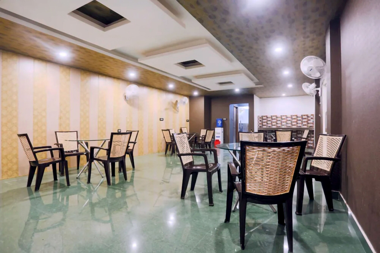 Food & Drinks 4, M K Hotel & Restaurant, Gautam Buddha Nagar