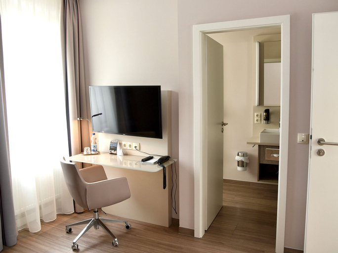 Bedroom 9