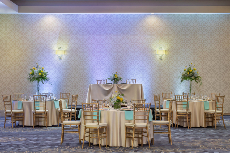 Food & Drinks 5, Delta Hotels By Marriott Philadelphia Airport, Delaware