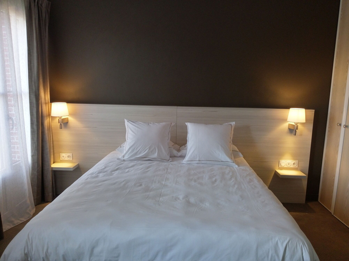 Bedroom 2, Château de la Gressière, Loire-Atlantique
