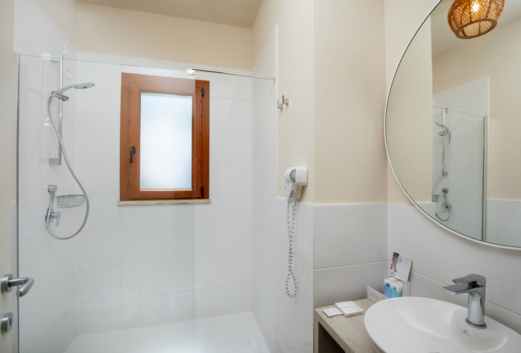 Bathroom 4, VOI Le Muse Essentia, Vibo Valentia