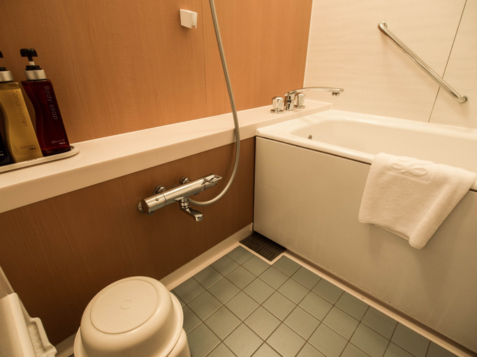 Bathroom 4, Oiso Prince Hotel, Ōiso