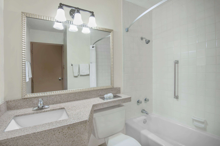 Bathroom 4, Days Inn by Wyndham Colorado City, Pueblo