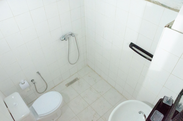 bathroom 5