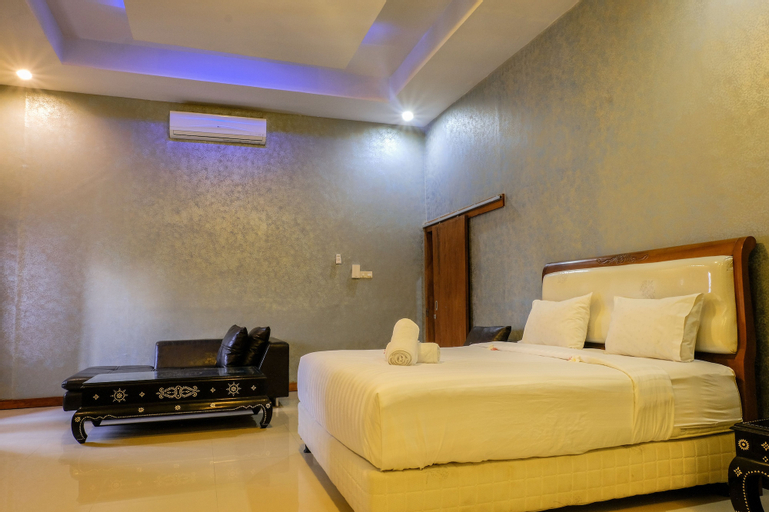 Bedroom 14