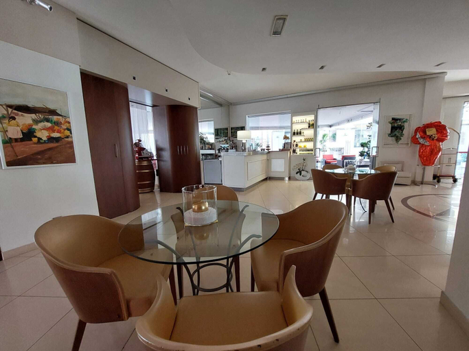 Food & Drinks 5, Hotel Aida, Savona