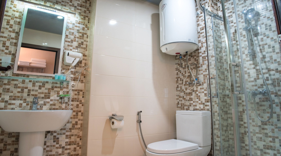 Bathroom 3, Silk Road Sea Towers Batumi Apart Hotel, Batumi