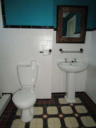 Bathroom 4, Sugar Hill Manor Guesthouse, Uthungulu