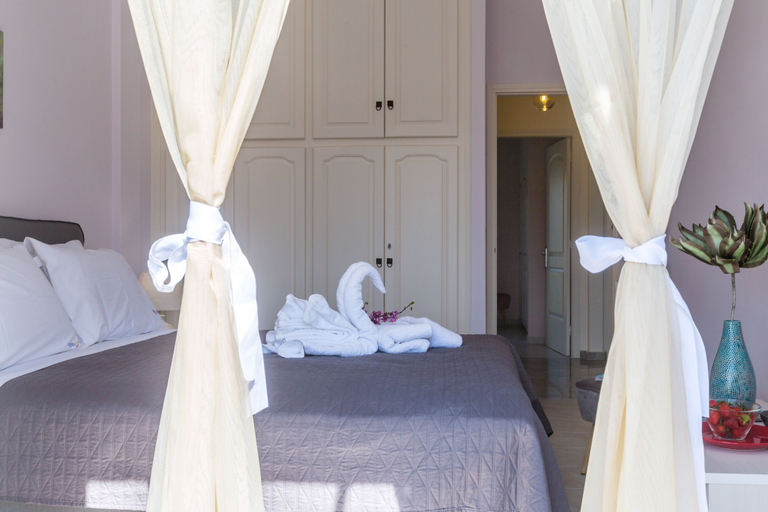 Bedroom 2, Casa Dirapera, Ionian Islands