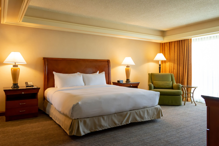 Bedroom 3, DoubleTree by Hilton San Jose, Santa Clara