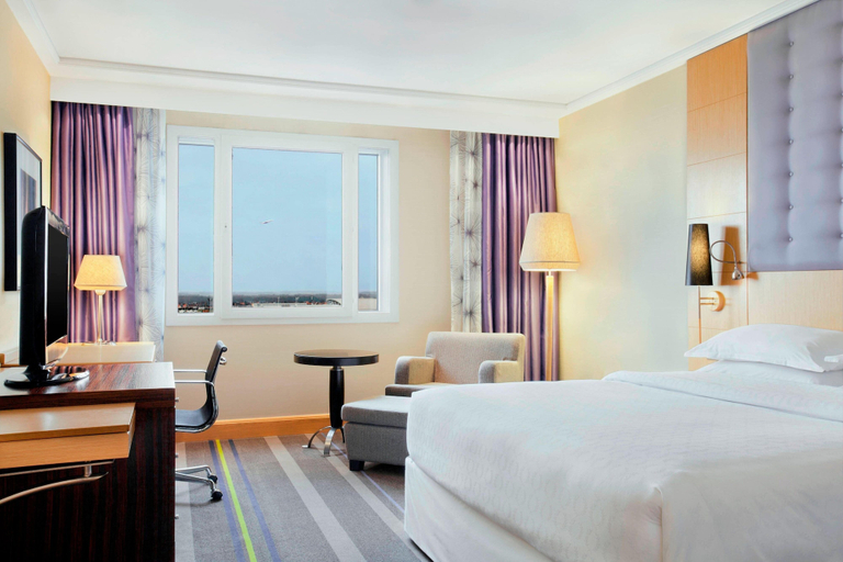 Bedroom 2, Sheraton Brussels Airport Hotel, Vlaams Brabant