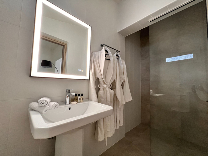 Bathroom 5, Perla Coco Jacuzzi Suites, Crete