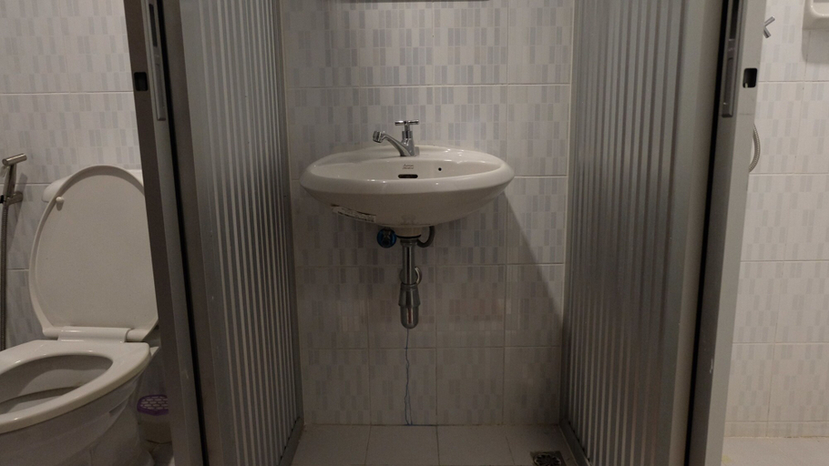 Bathroom 2, Frutta Hostel, Phuket Island