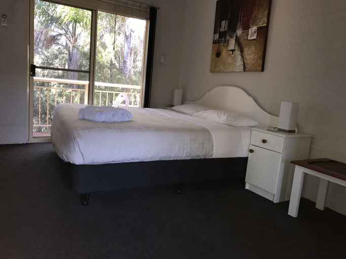 Bedroom 2, Mollymook Paradise Haven Motel, Shoalhaven - Pt B