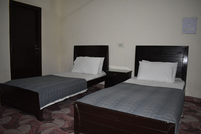 Bedroom 4, Toli Peer Guest House, Zhob