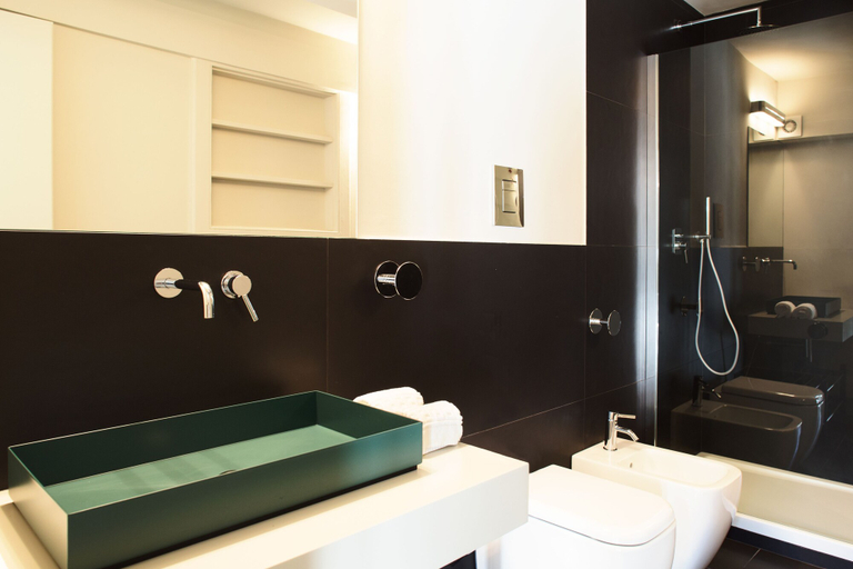 Bathroom 5, Le Royal, Reggio Di Calabria