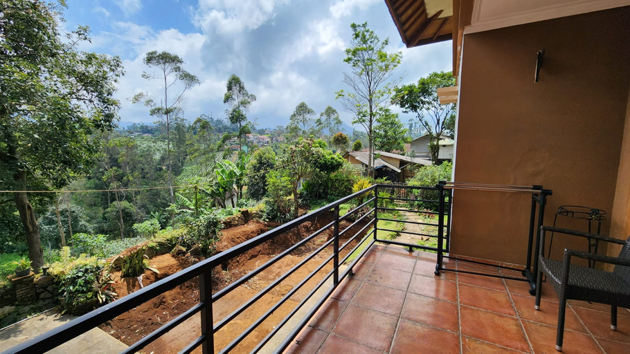 Others 3, Villa Imahhills, Bandung