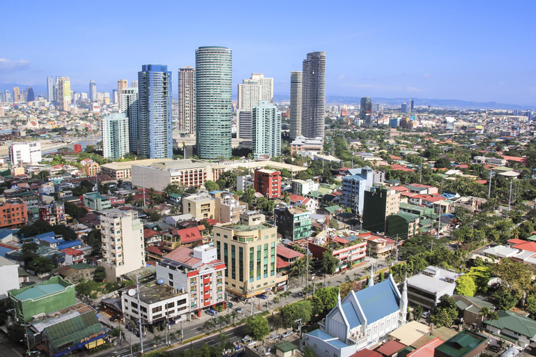 Spacious Condo with High Speed Wifi and Nice Skyline View, Pasig City