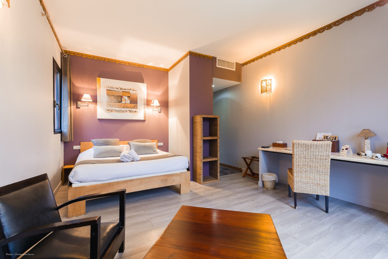 Bedroom 4, Hôtel restaurant spa Disini Montpellier Est, The Originals Relais, Hérault