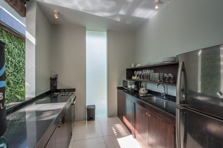 Dining Room 10