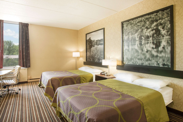 Bedroom 4, Super 8 By Wyndham Plattsburgh, Clinton