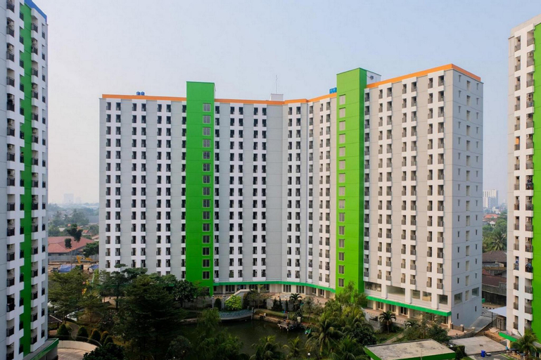 RedLiving Apartemen Green Lake View Ciputat - Juragan Rooms Tower B with Fast Wifi, South Tangerang