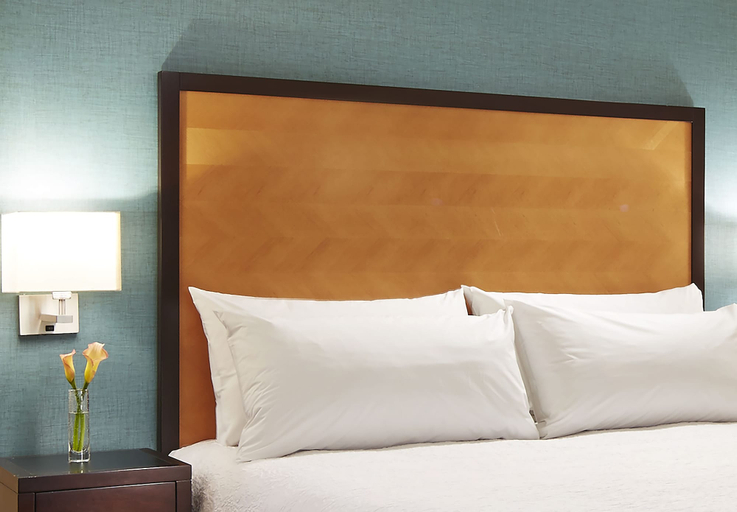 Bedroom 3, Hampton Inn San Diego/Mission Valley, San Diego