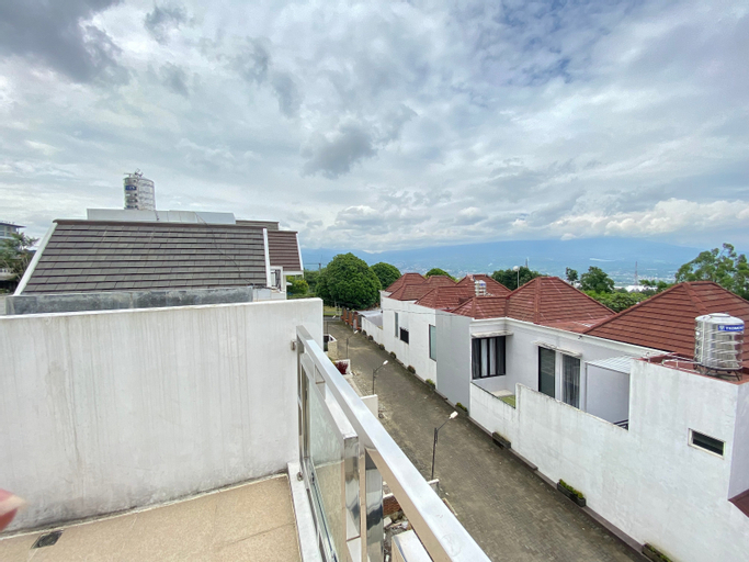 Exterior & Views 2