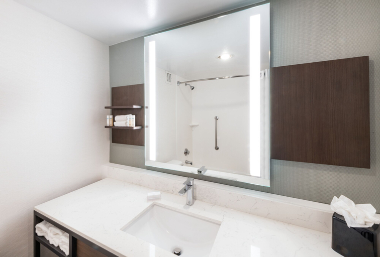 Bathroom 9