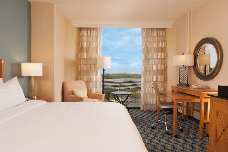 Bedroom 2, Greenville Marriott, Greenville