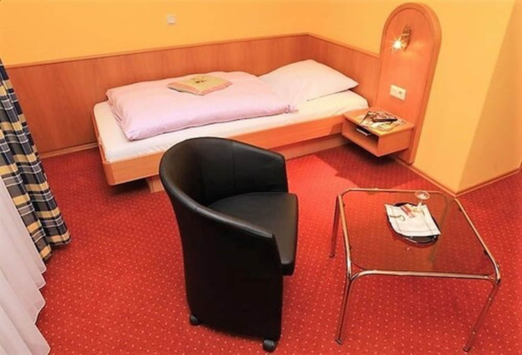Bedroom 2, Hotel Restaurant Kasserolle, Rhein-Sieg-Kreis