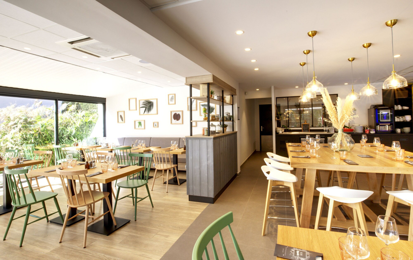 Food & Drinks 5, Campanile Orange, Vaucluse