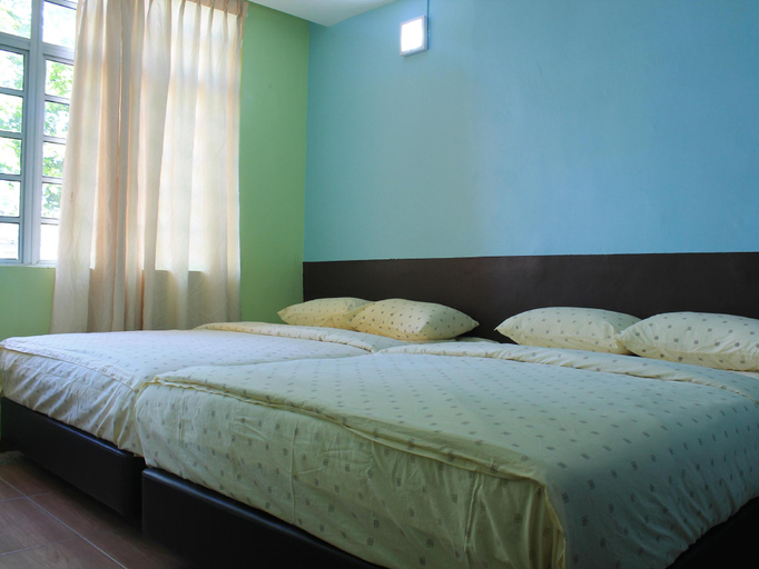Others 3, 7 Hung Hung Inn, Johor Bahru