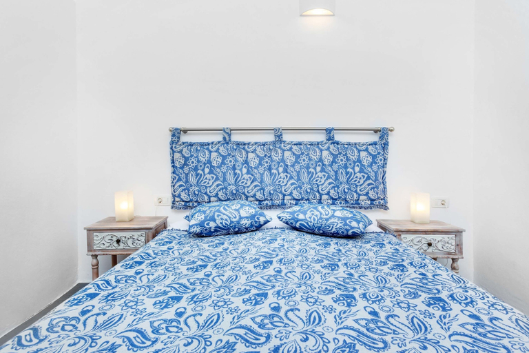 Bedroom 3, Casa d'Argento, South Aegean