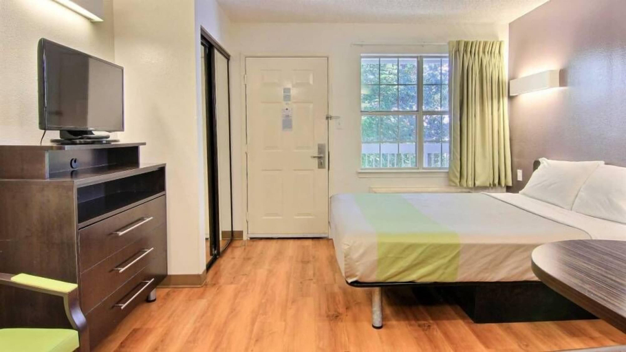 Bedroom 3, Studio 6 Extended Stay - Austin, TX - Northwest, Travis
