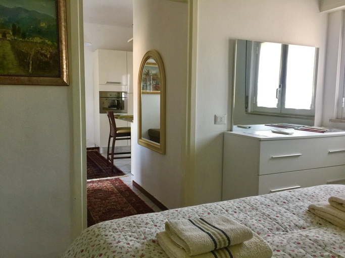 Bedroom 5, Lago Maggiore Studio 1, Novara