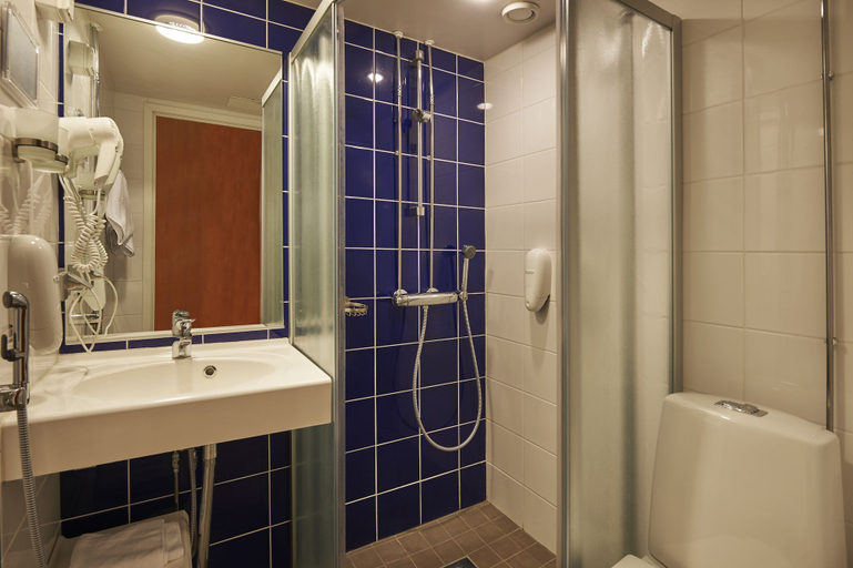 Bathroom 4, Scandic Seinäjoki, Southern Ostrobothnia
