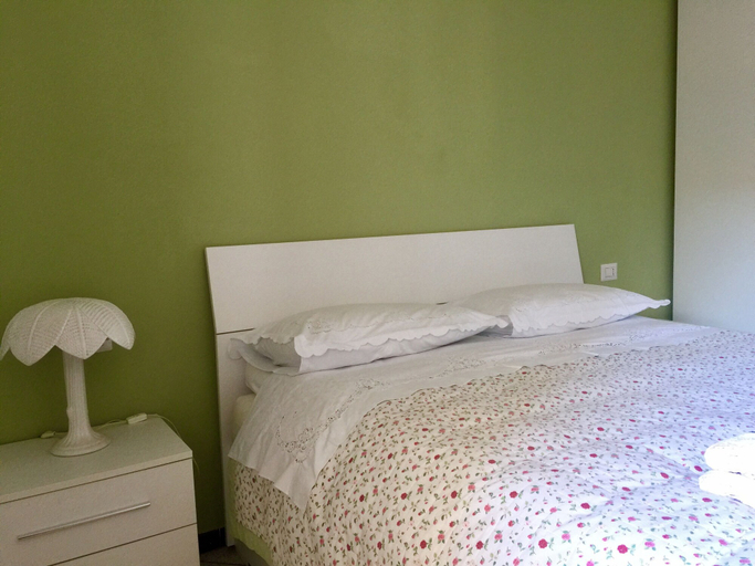 Bedroom 3, Lago Maggiore Studio 1, Novara