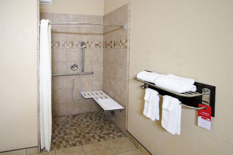 Bathroom 4, Econo Lodge Inn & Suites Fallbrook Downtown, San Diego