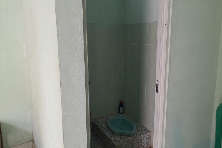 Bathroom 5, Rumah Singgah Peziarah Ganjuran, Bantul